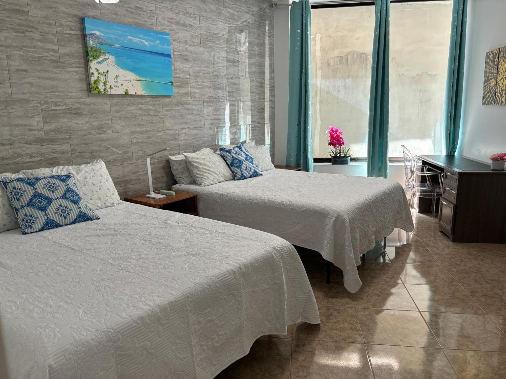 Appartamento 2Br Downtown High Ceiling Free Parking And Wifi Honolulu Esterno foto